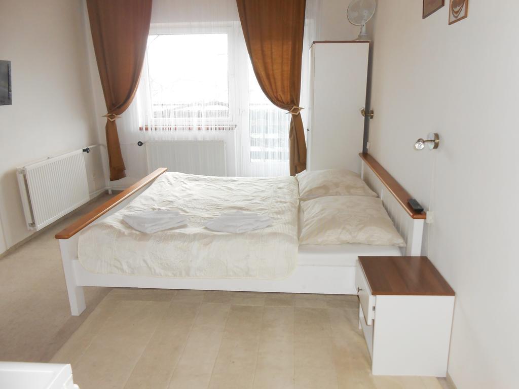 Hôtel White Rabbit Hall à Poděbrady Chambre photo
